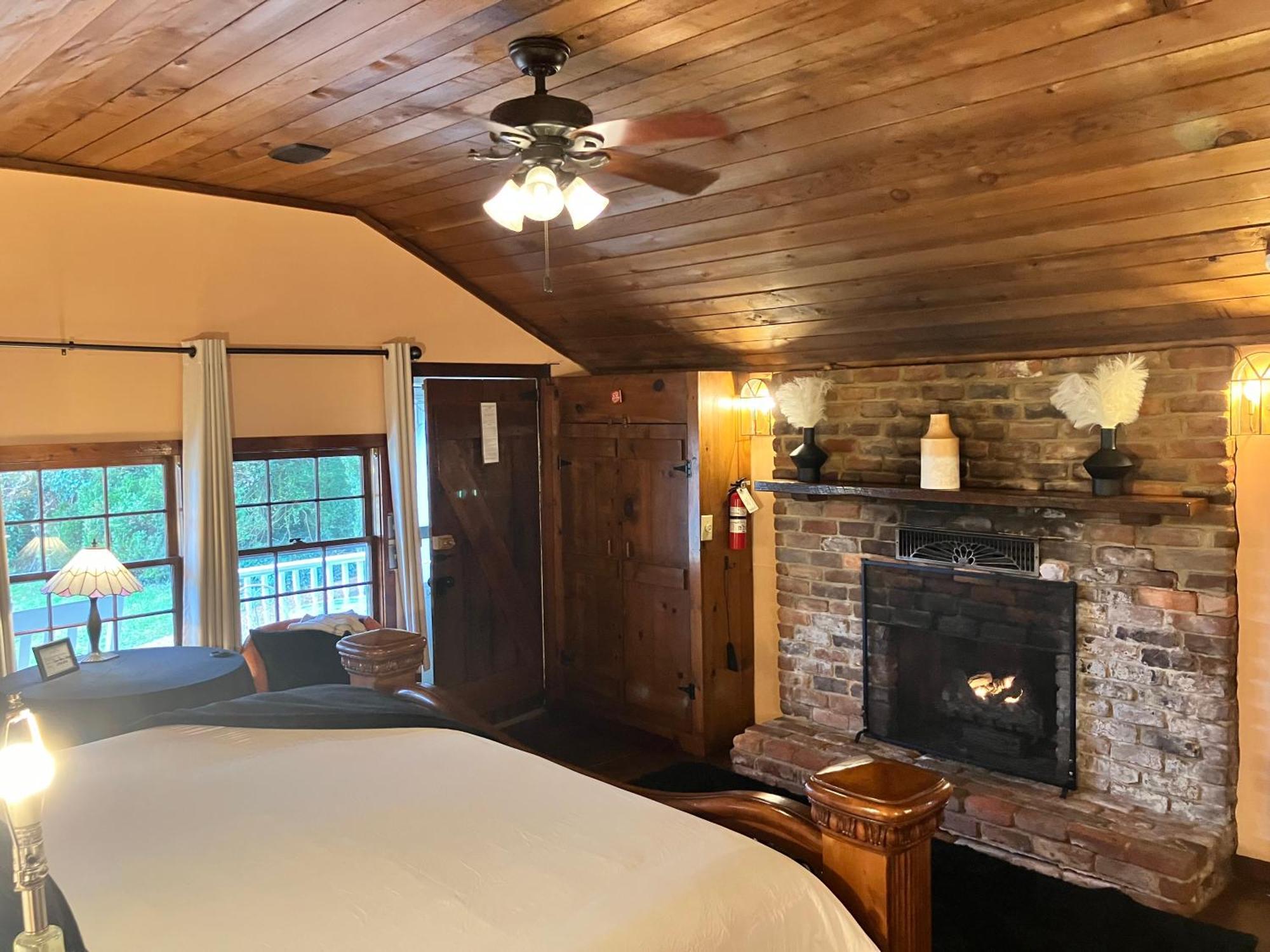 Prospect Hill Inn & Restaurant Zion Crossroads Exteriör bild
